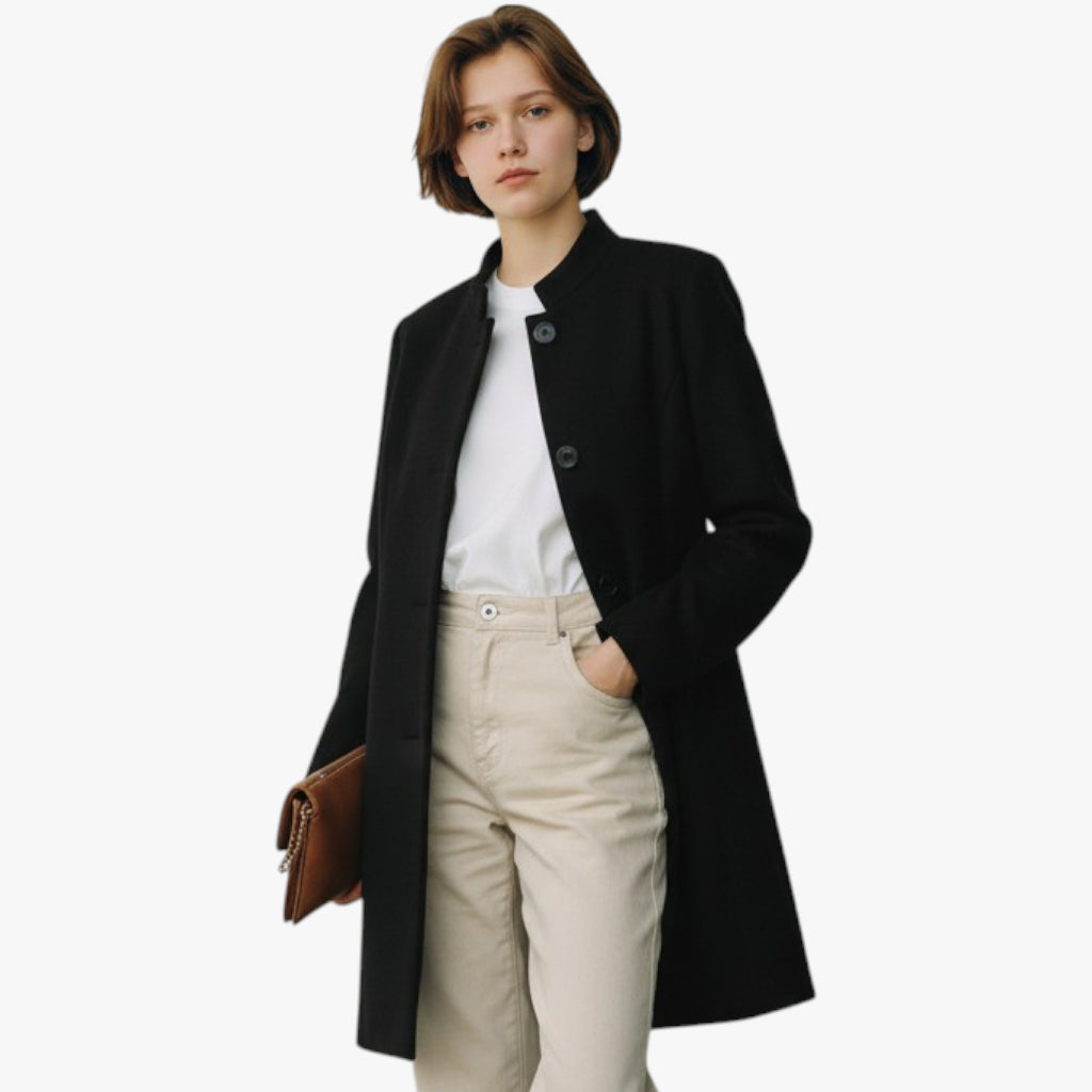 Women’s Structured Coat with Button Closure and Inner Lining