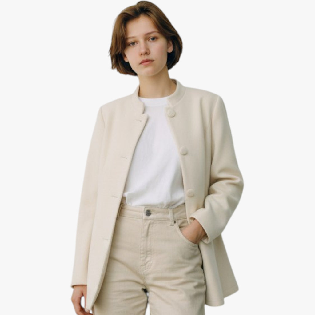 Women’s Structured Coat with Button Closure and Inner Lining